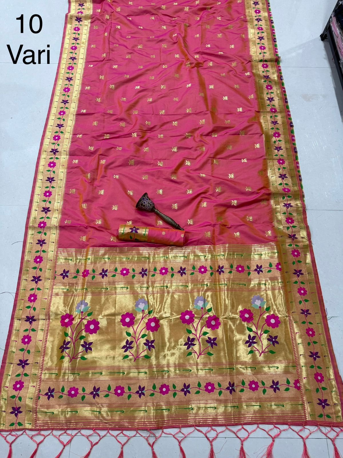 10 Vaar Flower Paithani Saree image 19