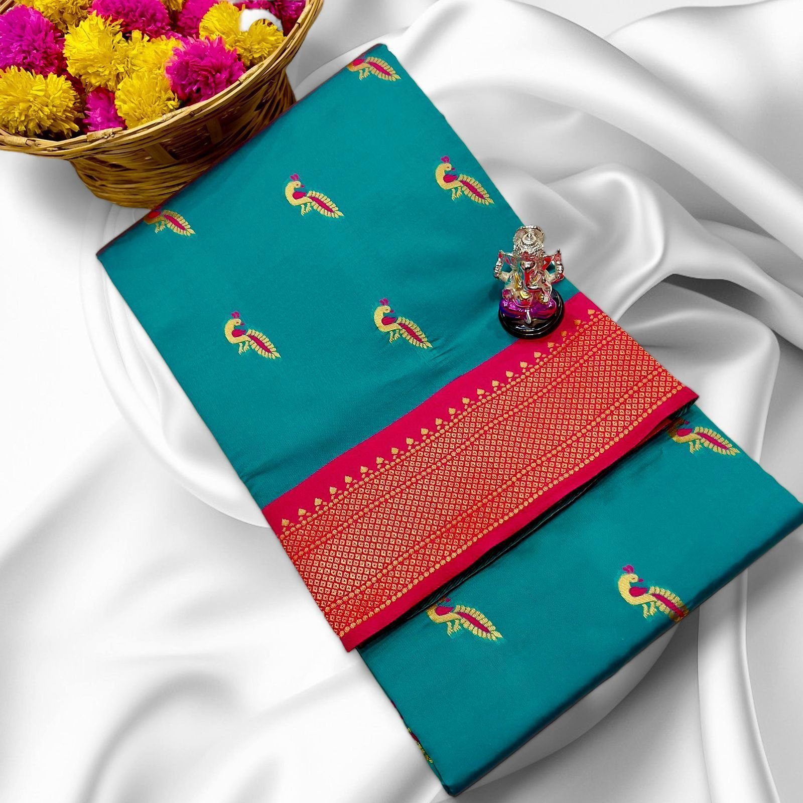 Ridhima Kadiyal Paithani image 3