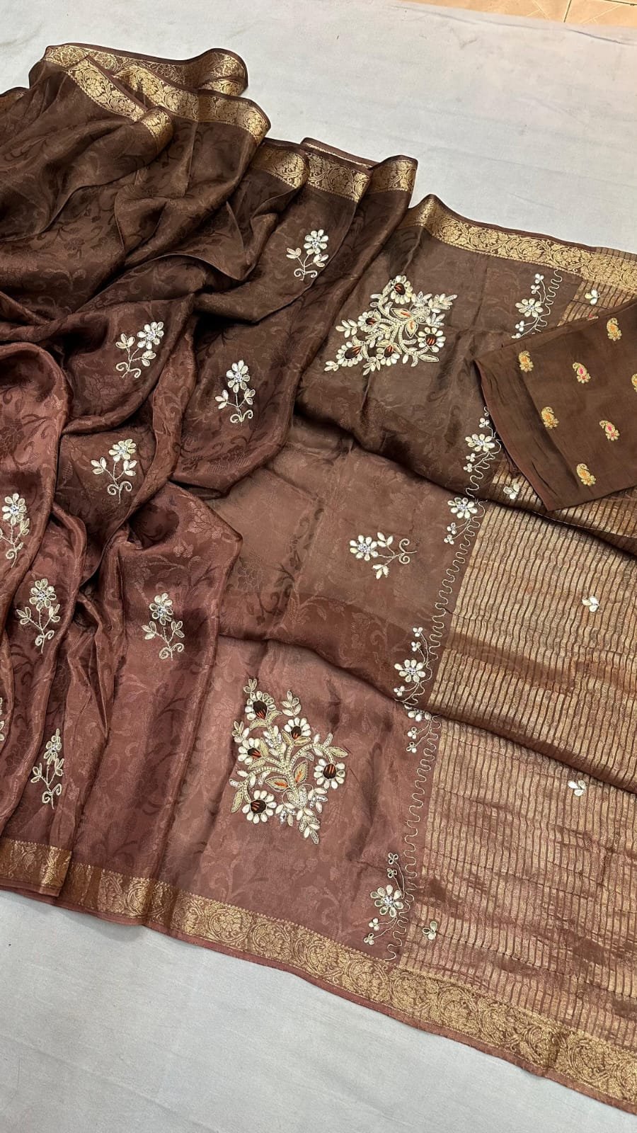 Fabric Pure Chinon Jaycard Jari Saree image 5