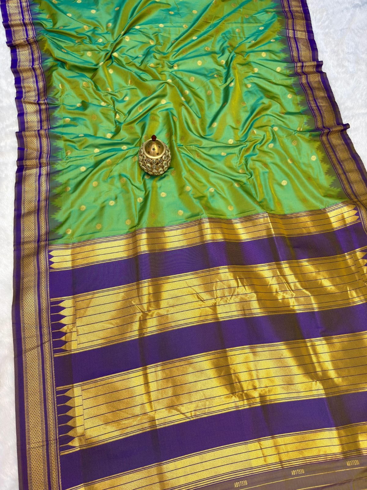 Traditional Erkal Paithani image 17