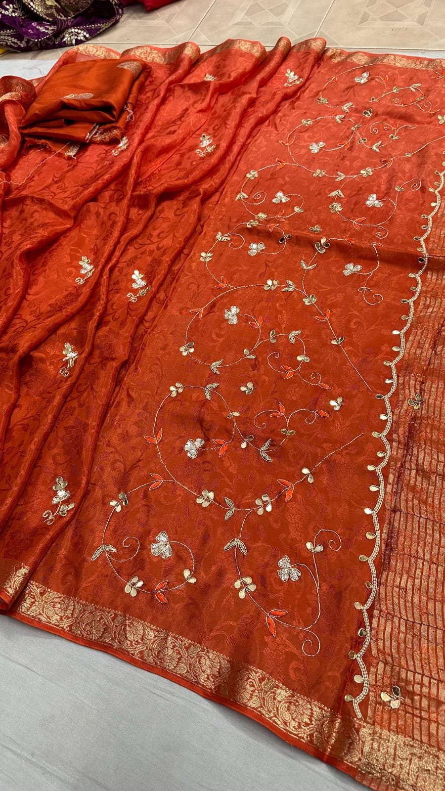Fabric Pure Chinon jaycard jari saree image 3