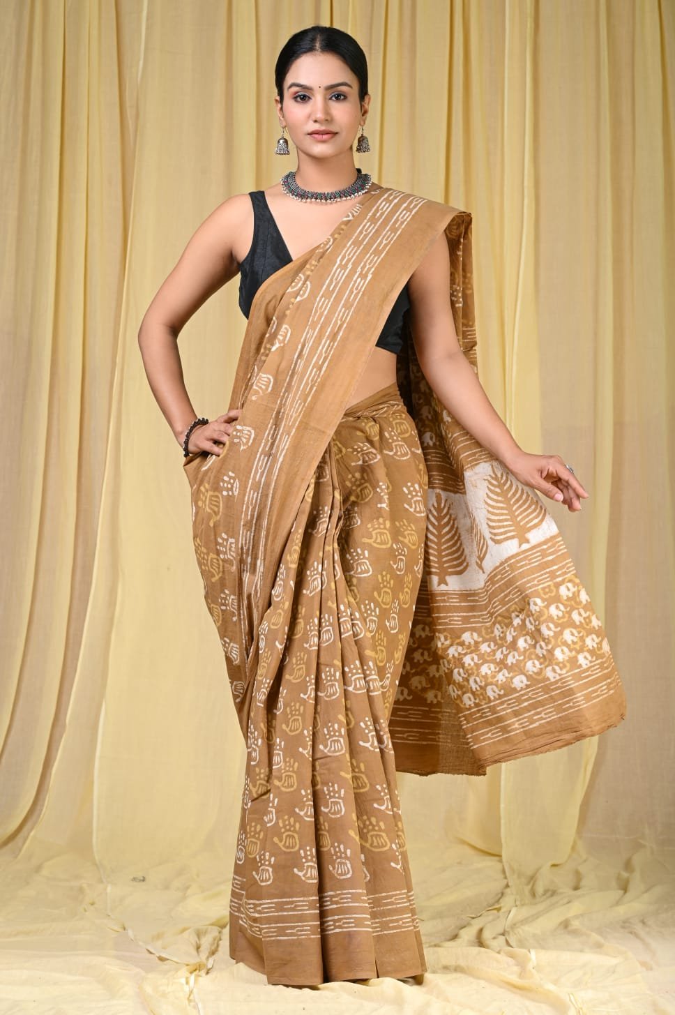 Hand block printed cotton mul Sarees Pastel image 5
