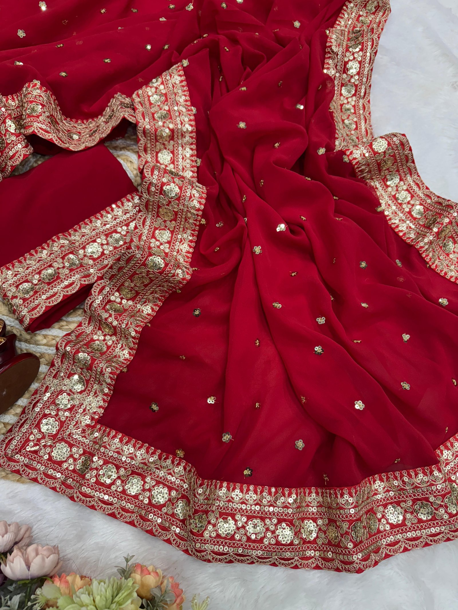 Georgette saree with heavy lace image 5