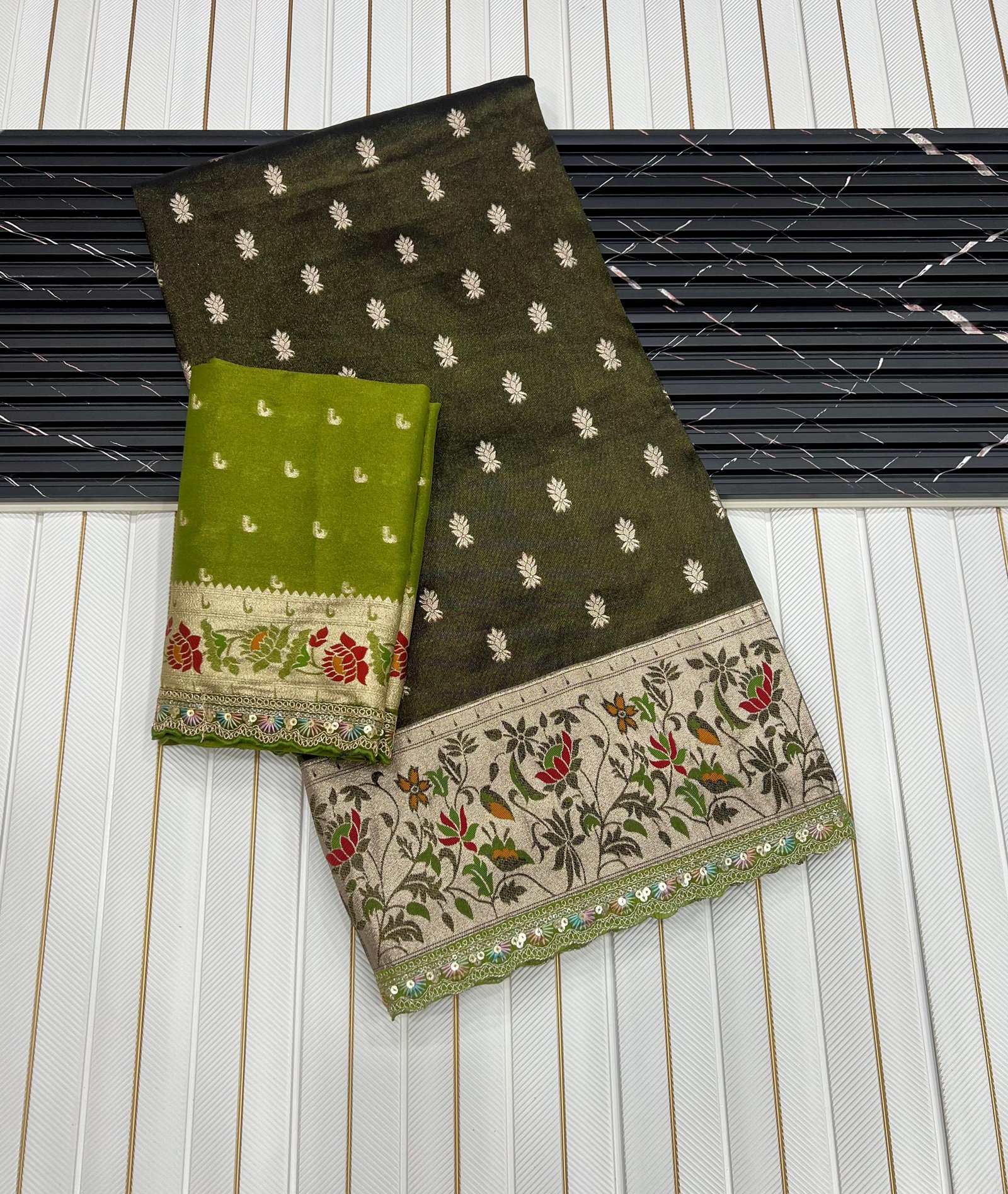 Pure Tissue Silk Zari Saree image 9