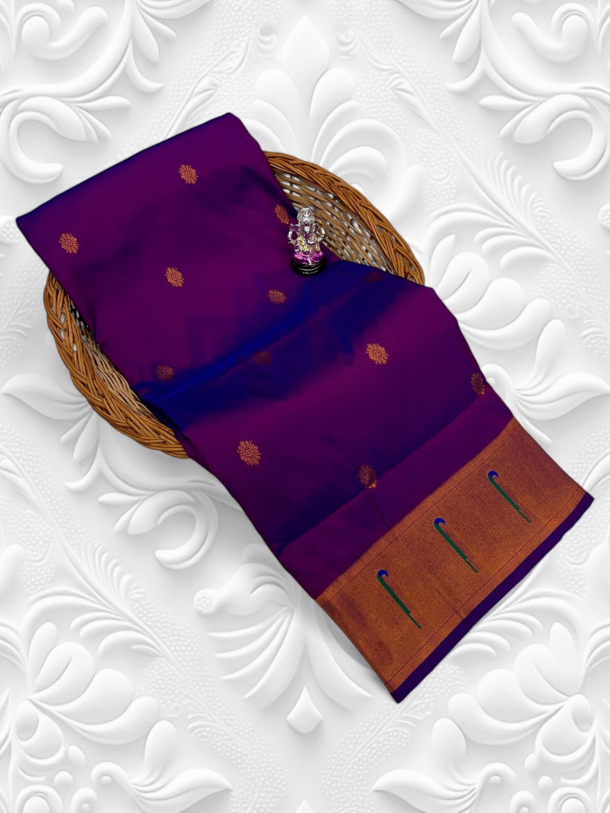 Pooja Muniya Paithani image 7