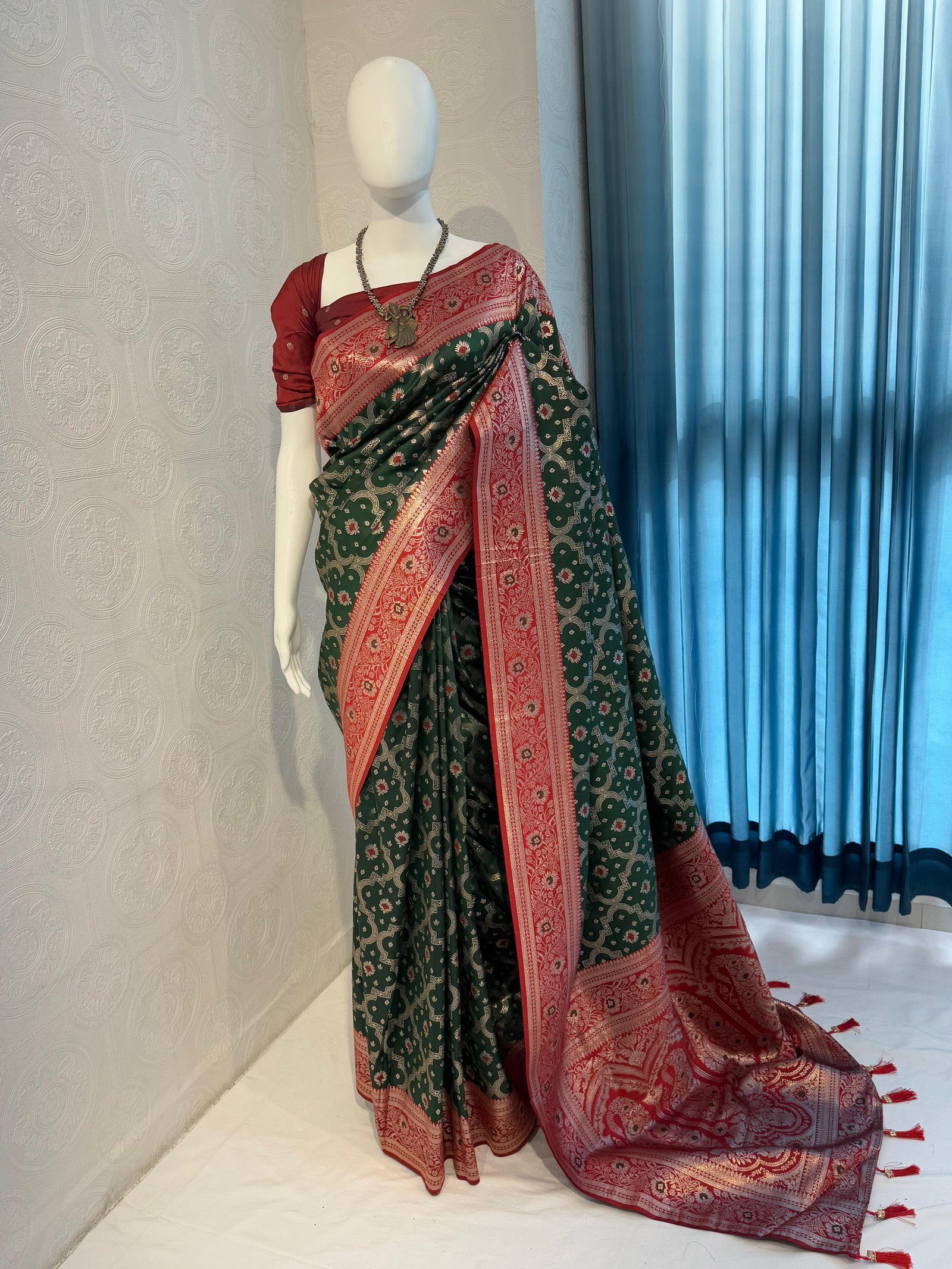 SOFT BANARASI SILK SAREE image 4