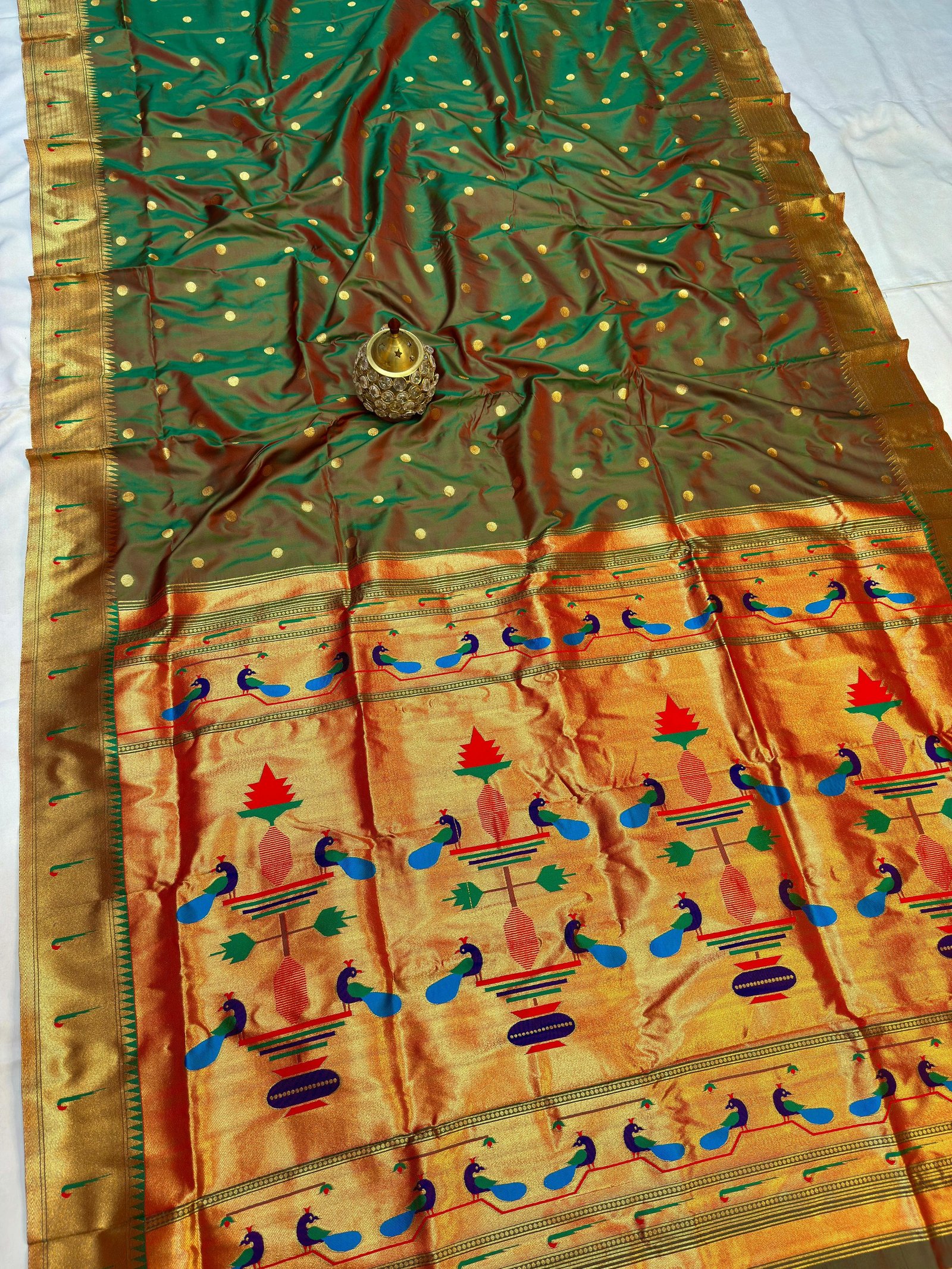 Single Muniya Border Paithani image 5