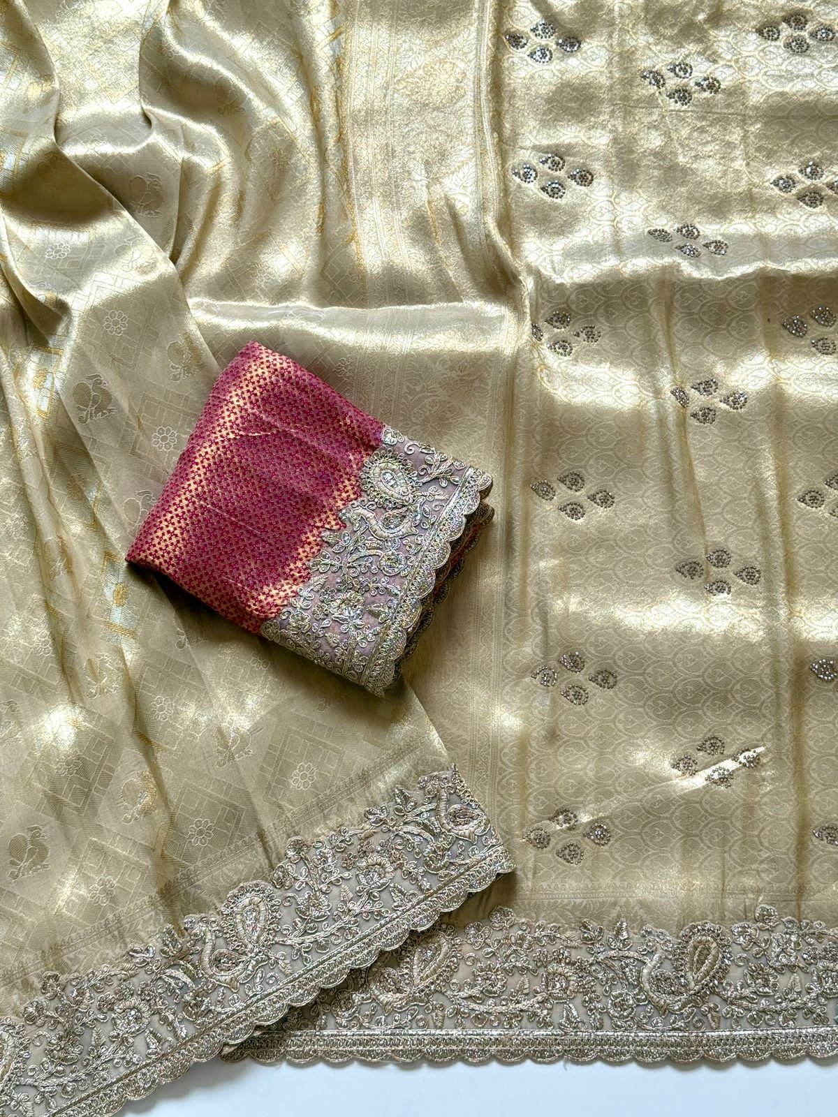 Soft Silk Saree With Self Jaquard Weaving image 10