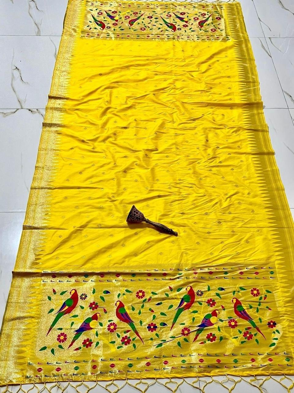Temple Border Brocade Butti Dupatta image 3