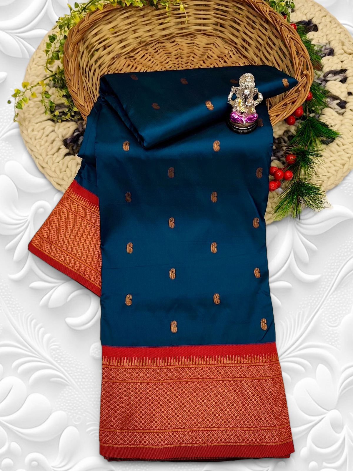 Shrija Kadiyal Paithani image 10