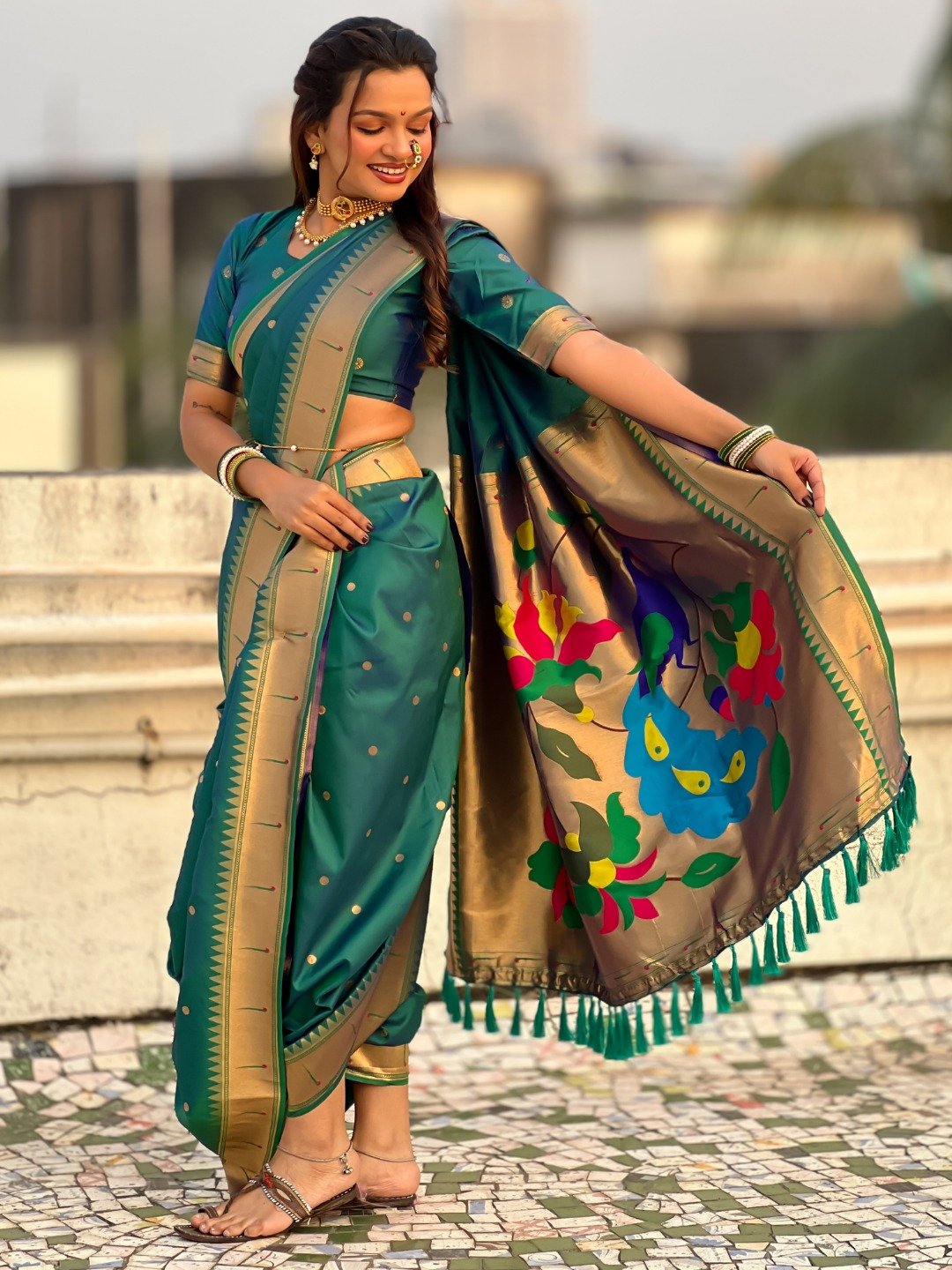 9 Vaar Muniya Paithani image 8