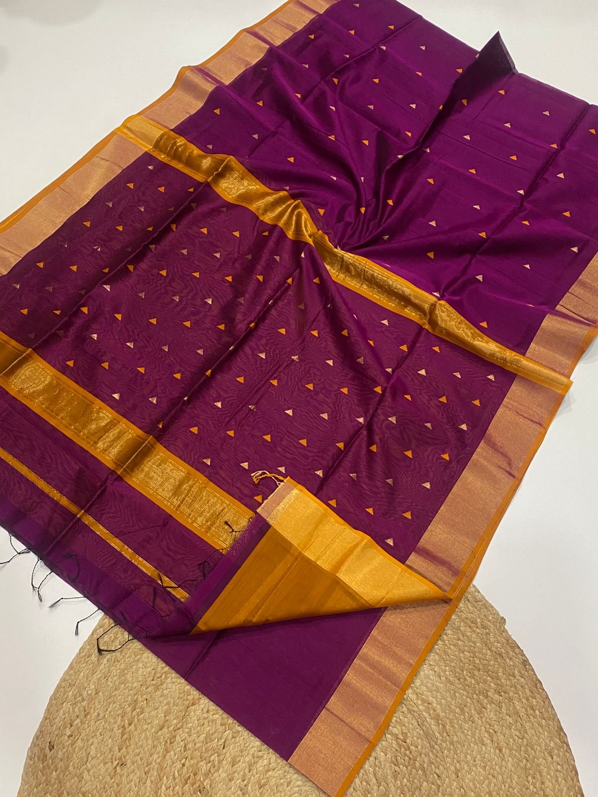 Maheshwari Triangle Butti image 19