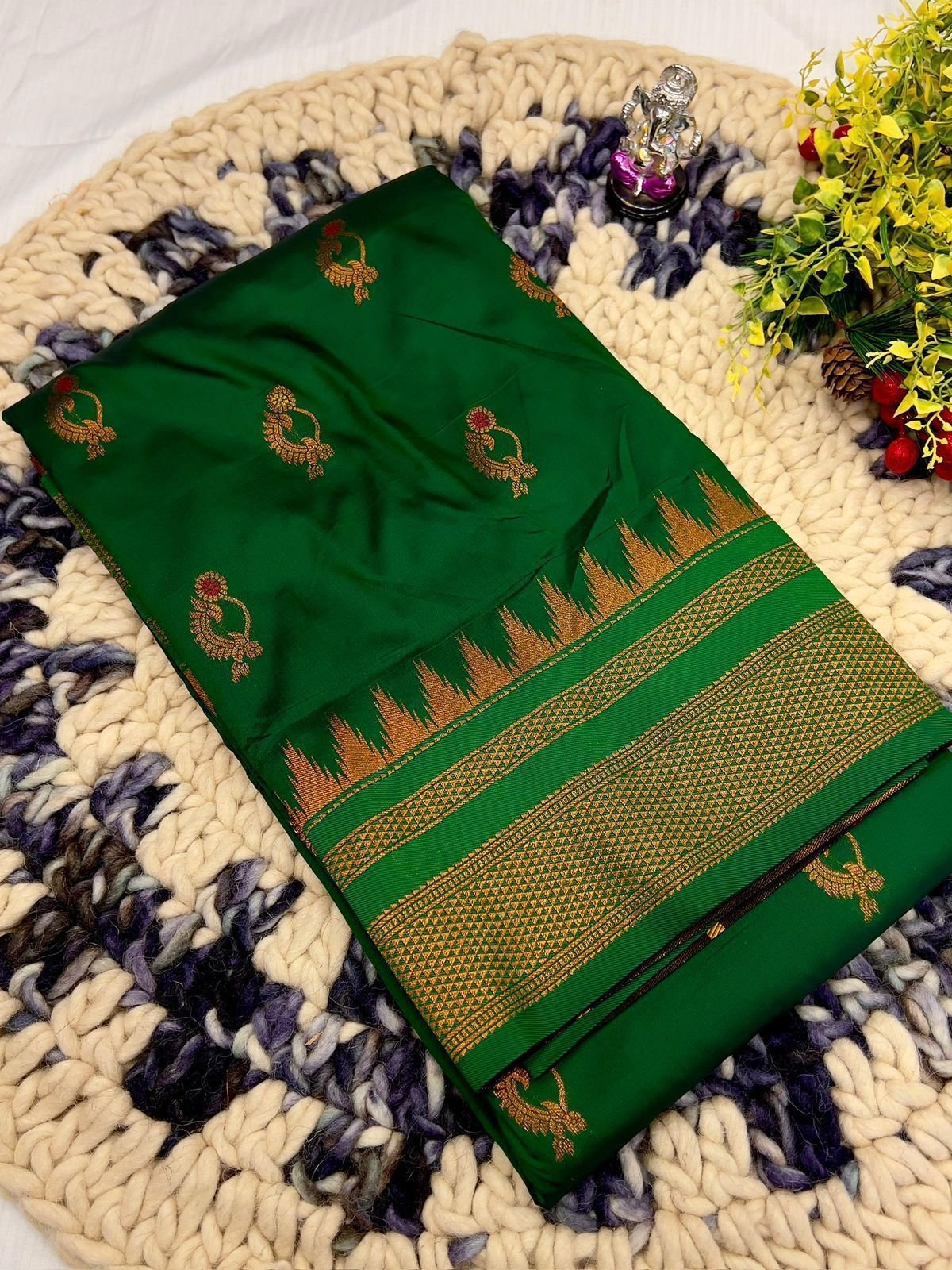 Payal Nath Irkal Paithani image 11