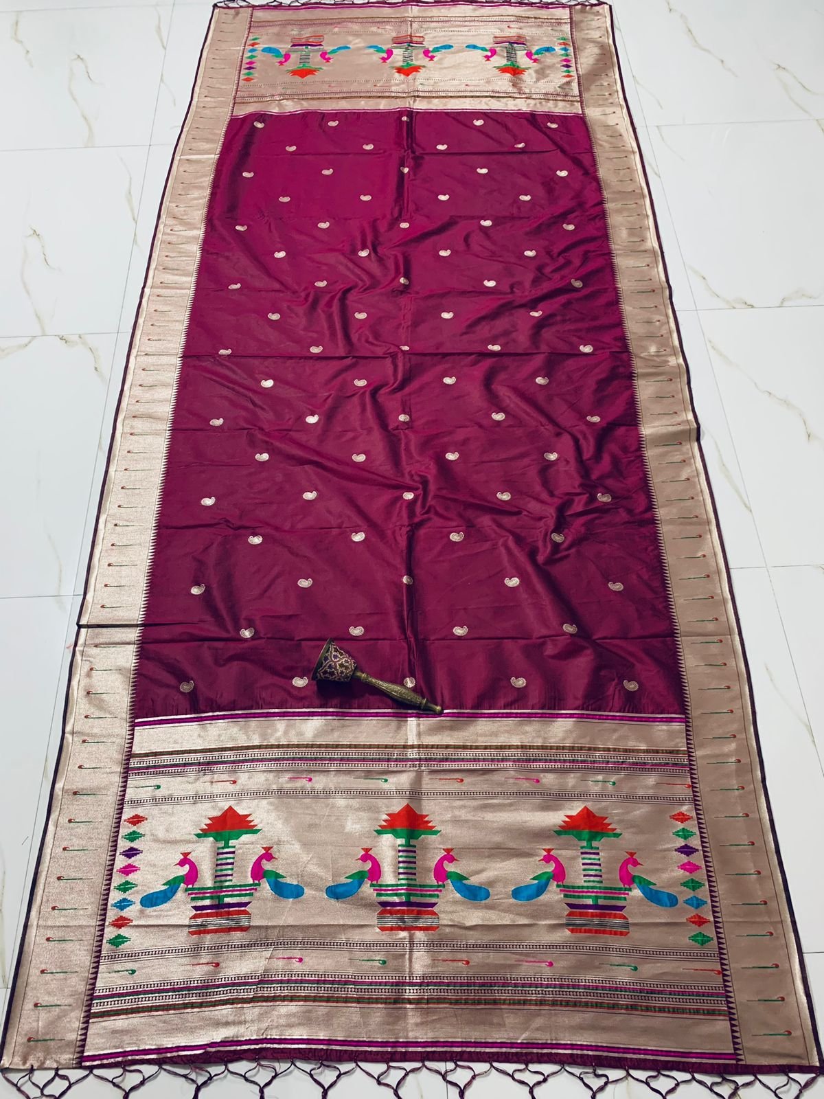Munya Border Mango Butti Dupatta image 6