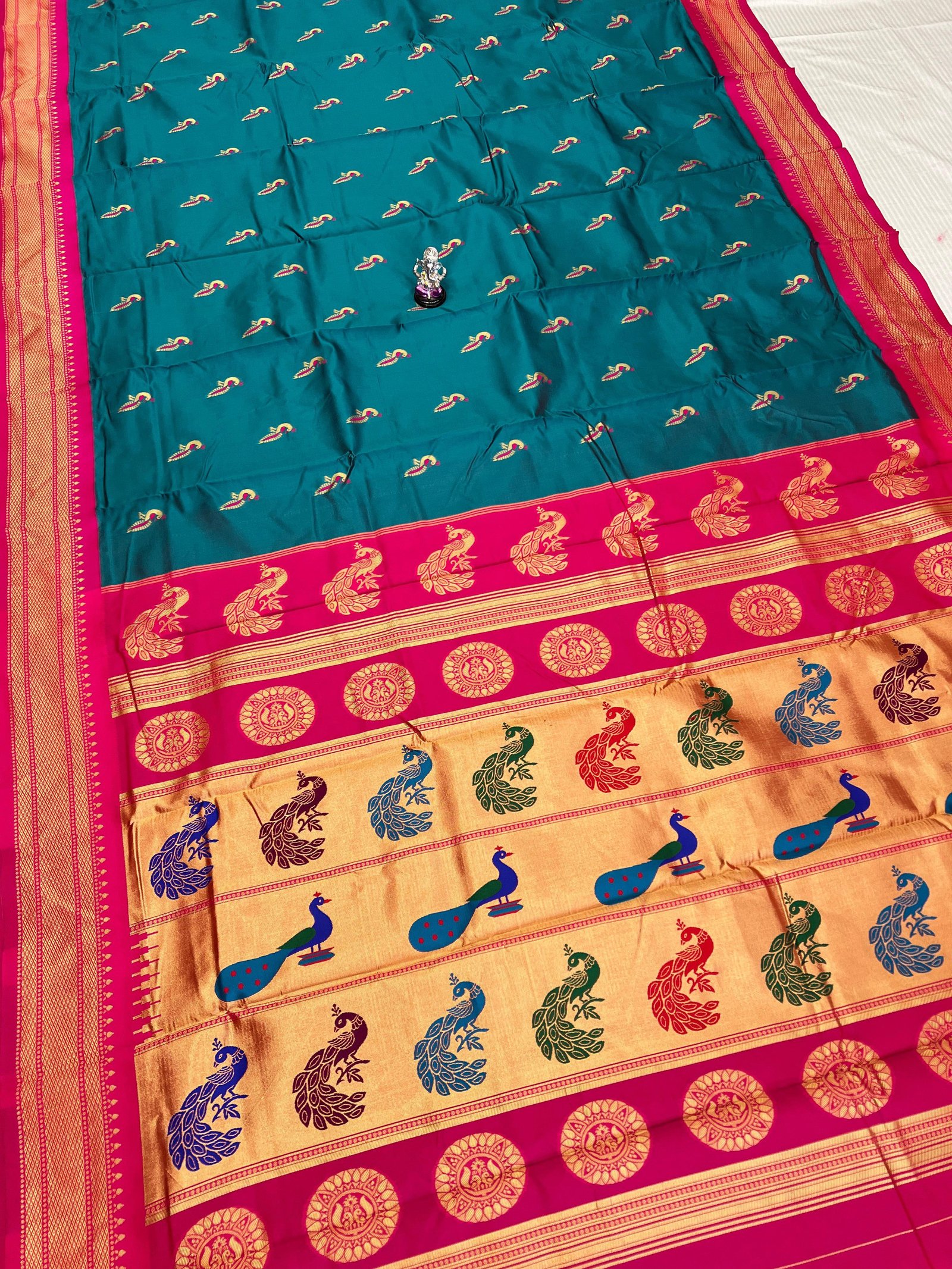 9 Vaar Peacocks Design 2