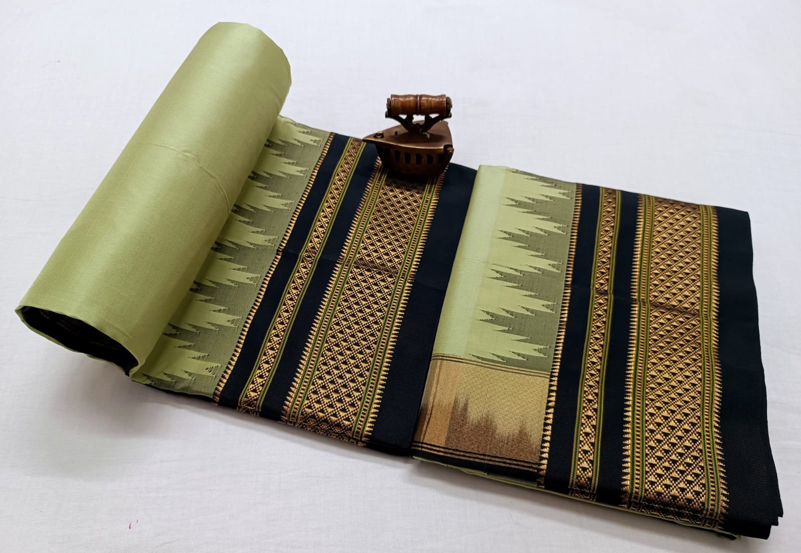 Temple Irkal Paithani Pure Silk Saree image 19