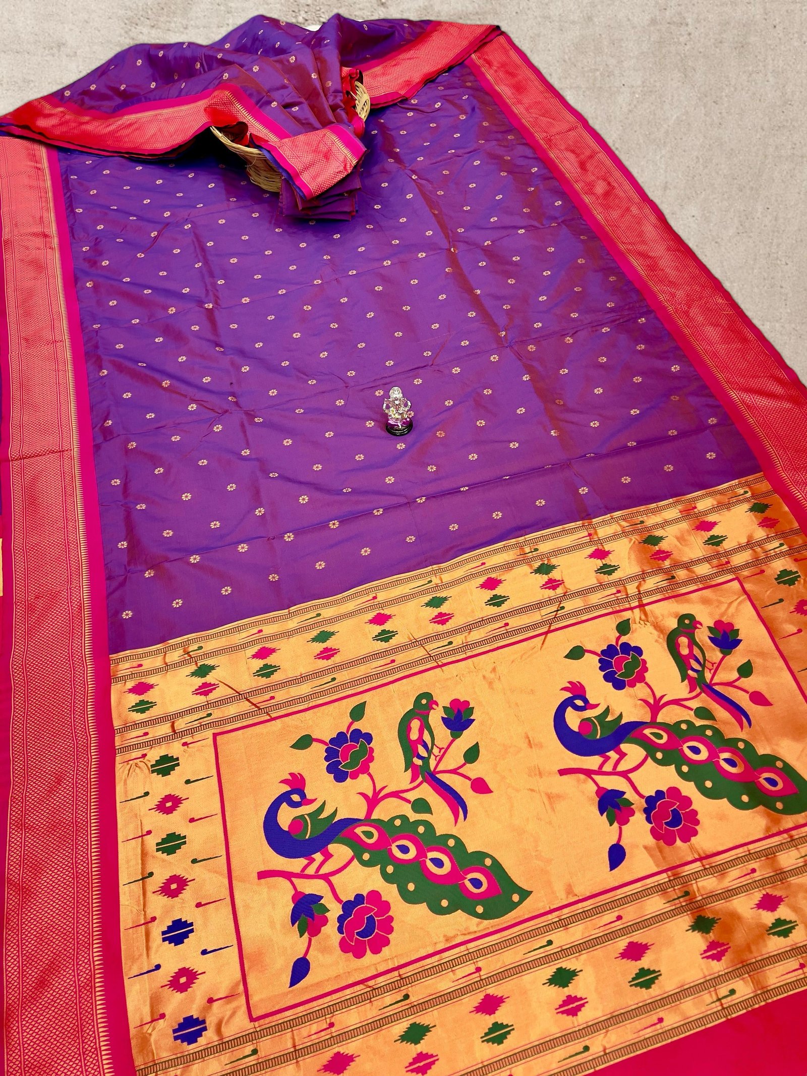 9 Vaar Dual Peacock Design image 4