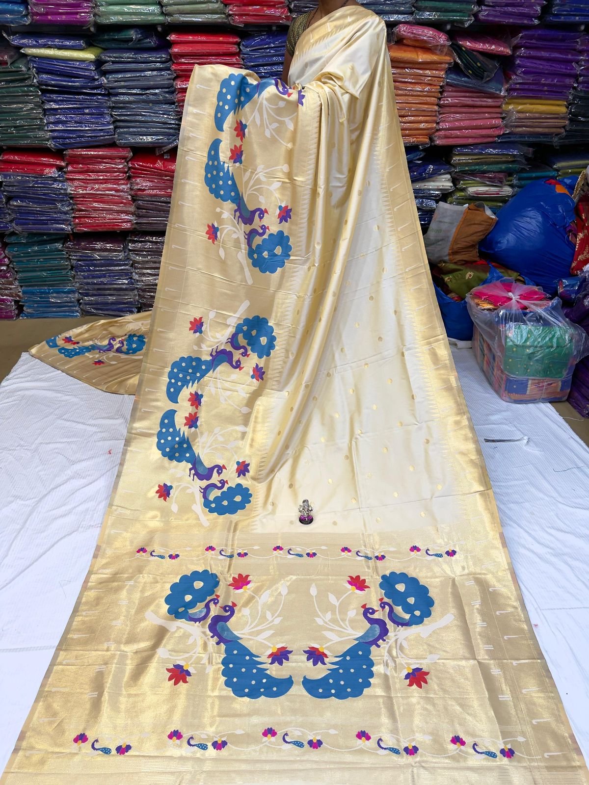 Half Allover Paithani image 2