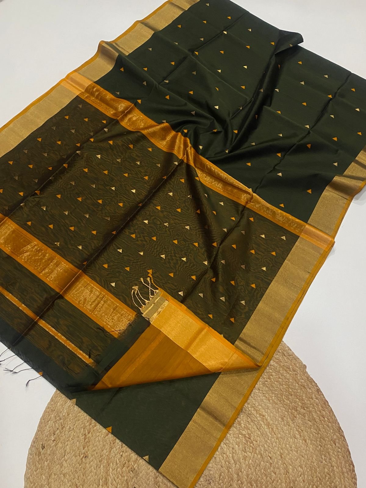 Maheshwari Triangle Butti image 17