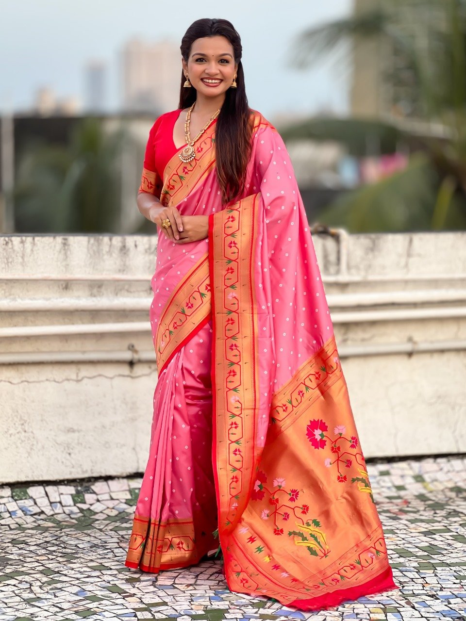 Bandhej Paithani image 2