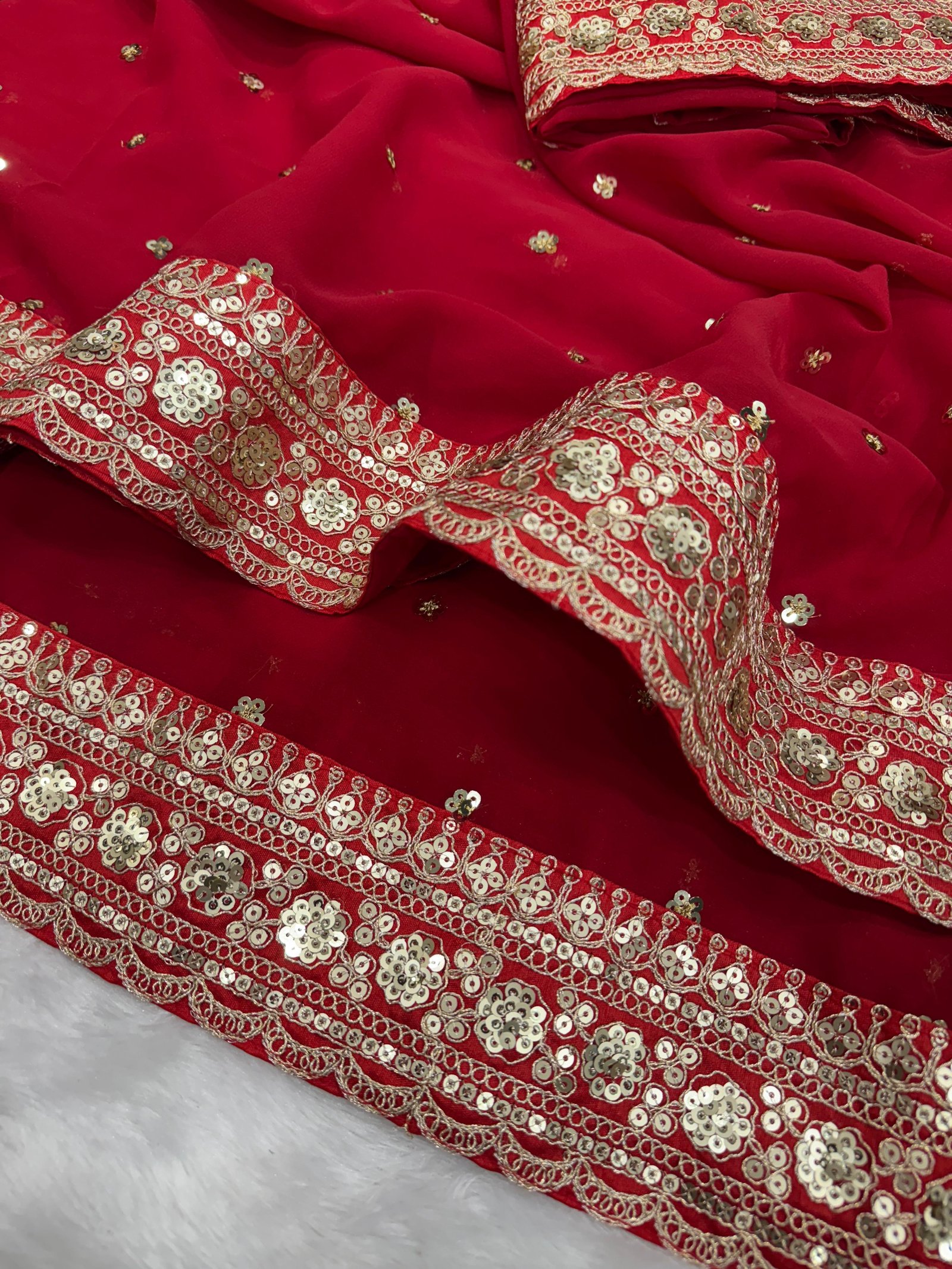Georgette saree with heavy lace image 8