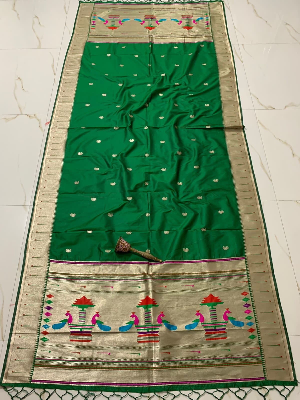 Munya Border Mango Butti Dupatta image 5