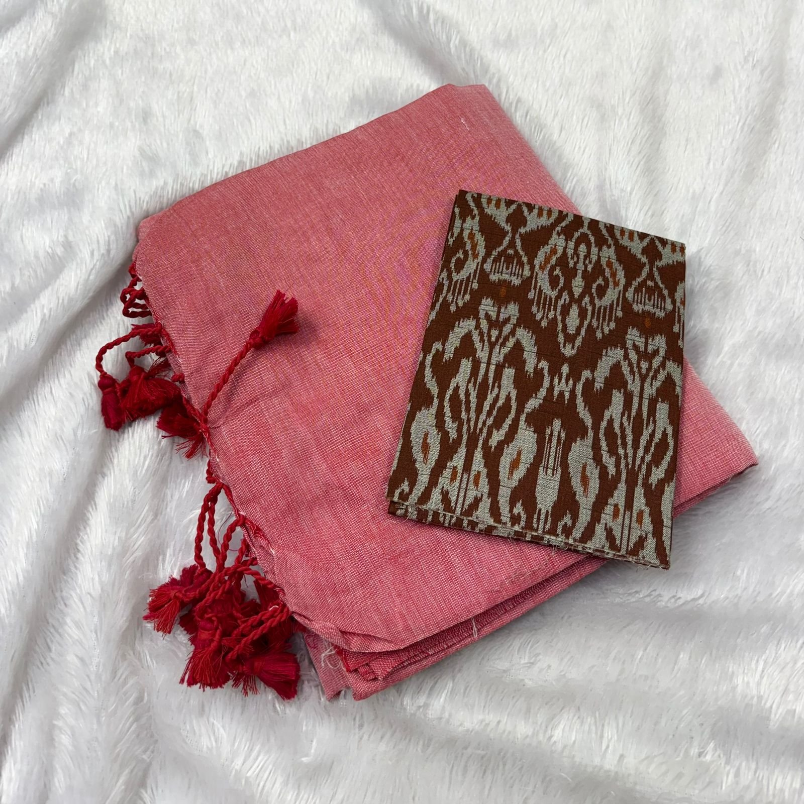 Soft Cotton Plain Saree with Ikkat Blouse Piece