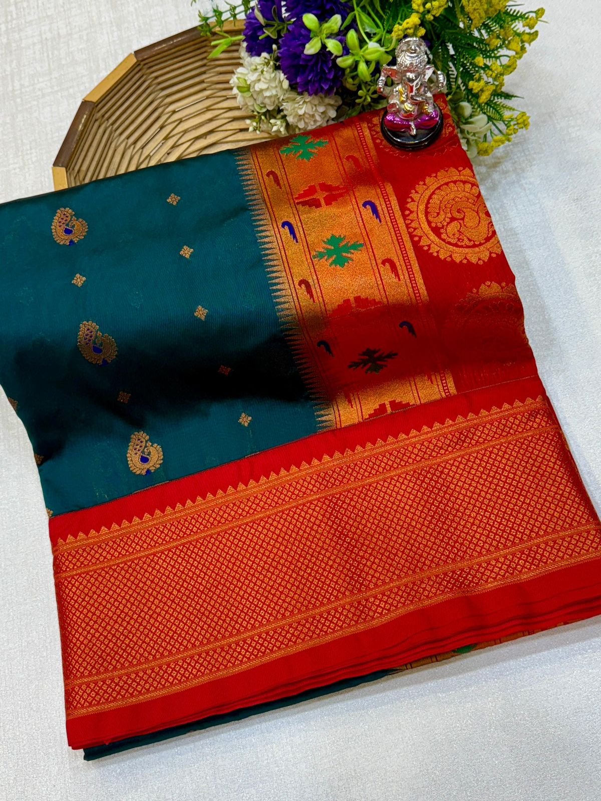 Khushi Kadiyal Paithani image 2