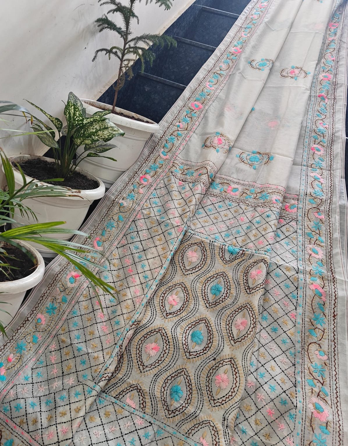 3 Linen Chanderi Saree Fulkari work image 4