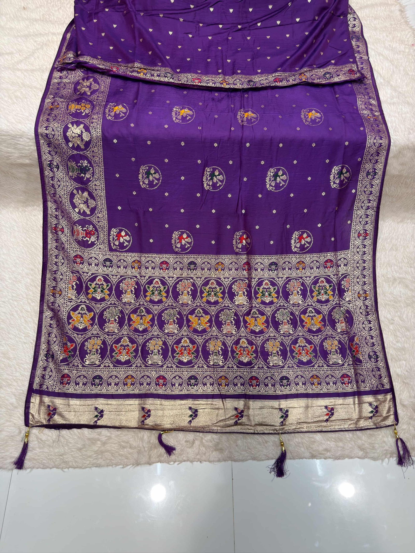 Dola Silk With Meenakari And Siroski Work image 13