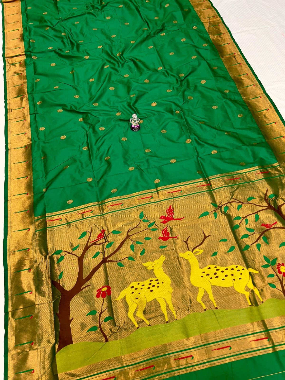 Pooja Muniya Paithani image 3