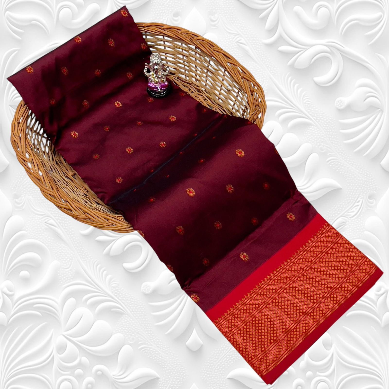 Navya Kadiyal Paithani image 11