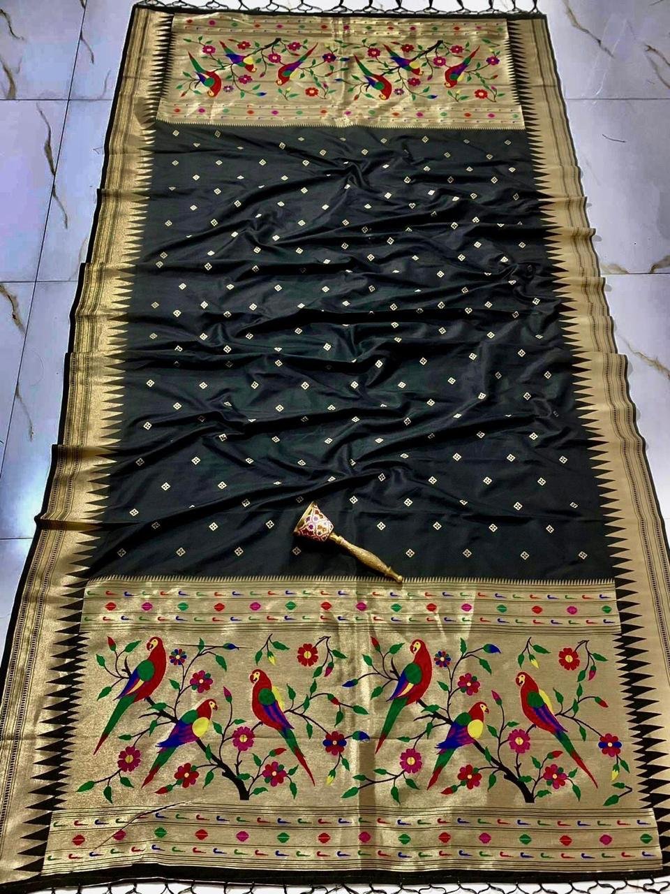 Temple Border Brocade Butti Dupatta image 11