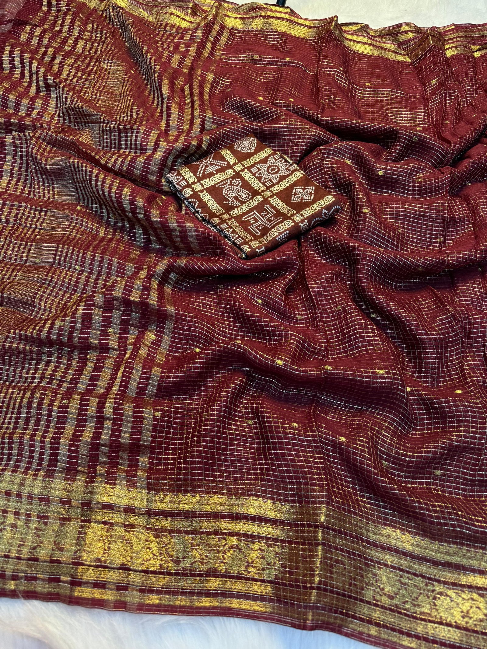Pure viscose Georgette Weaving Jaquard Saree with Dola Silk Banarsi blouse image 5