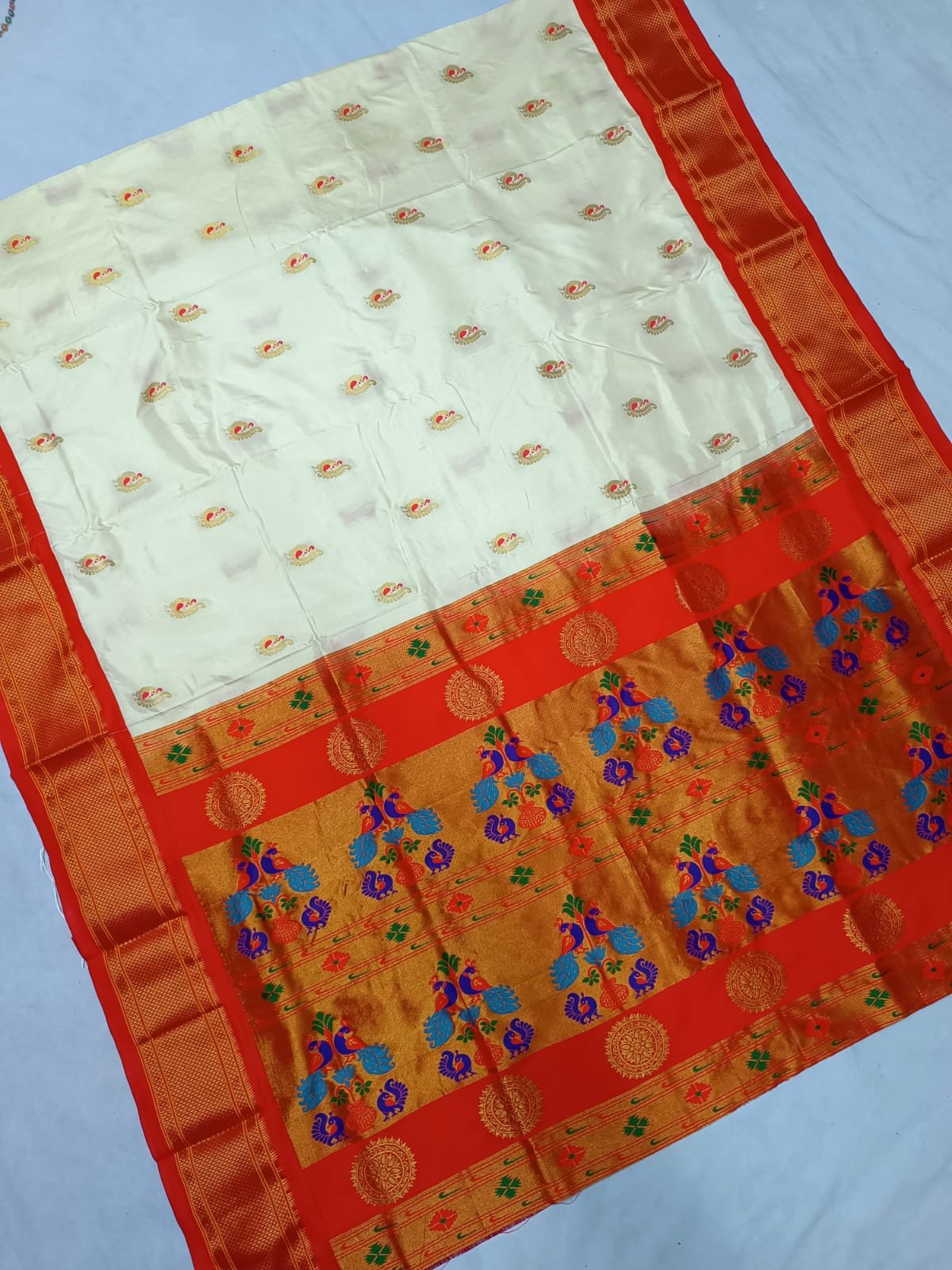 Kadiyal Paithani Pure Silk image 5
