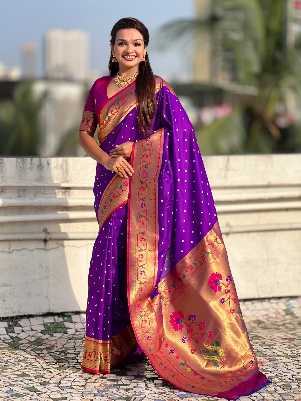 Bandhej Paithani image 14