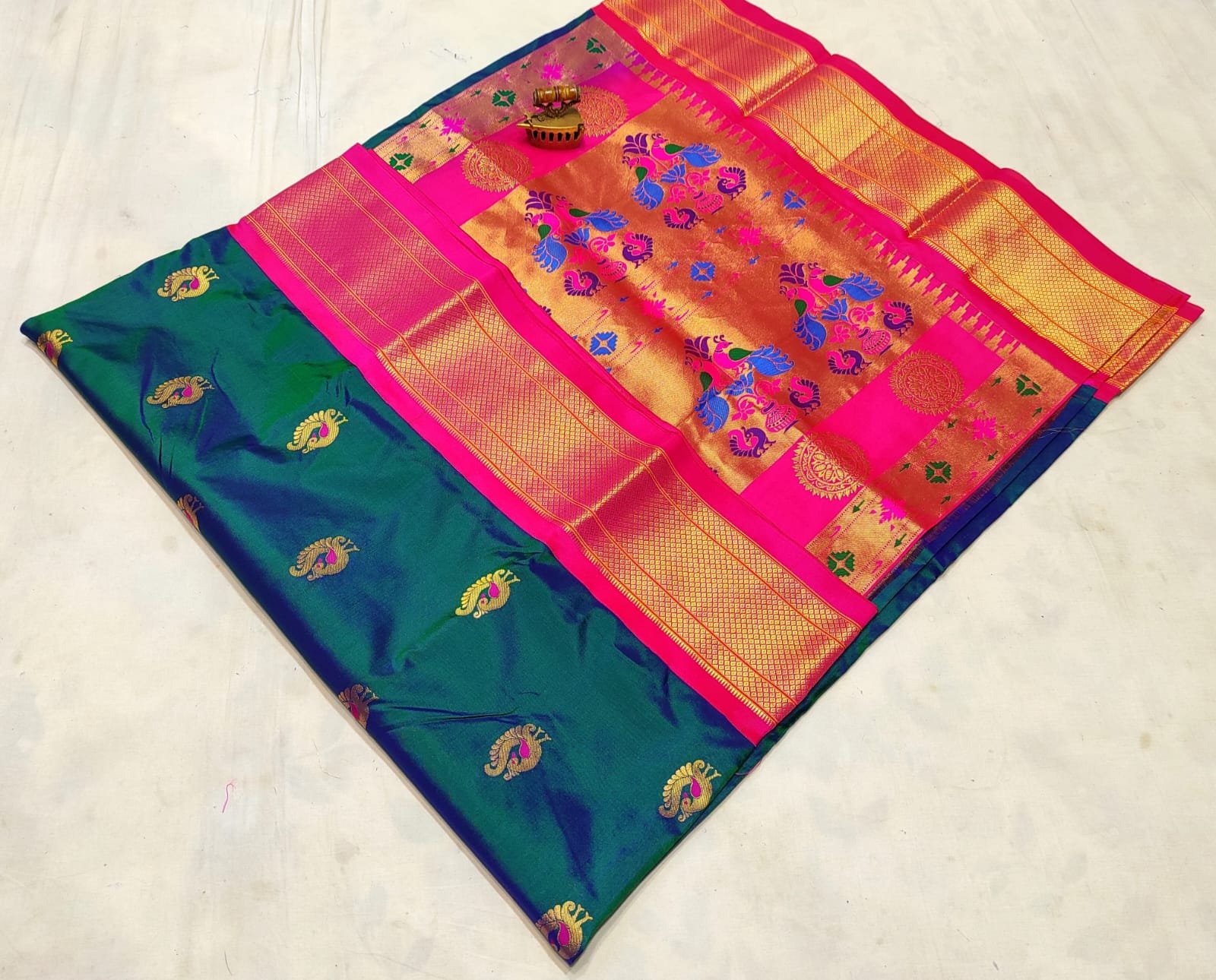 Kadiyal Paithani Pure Silk image 4