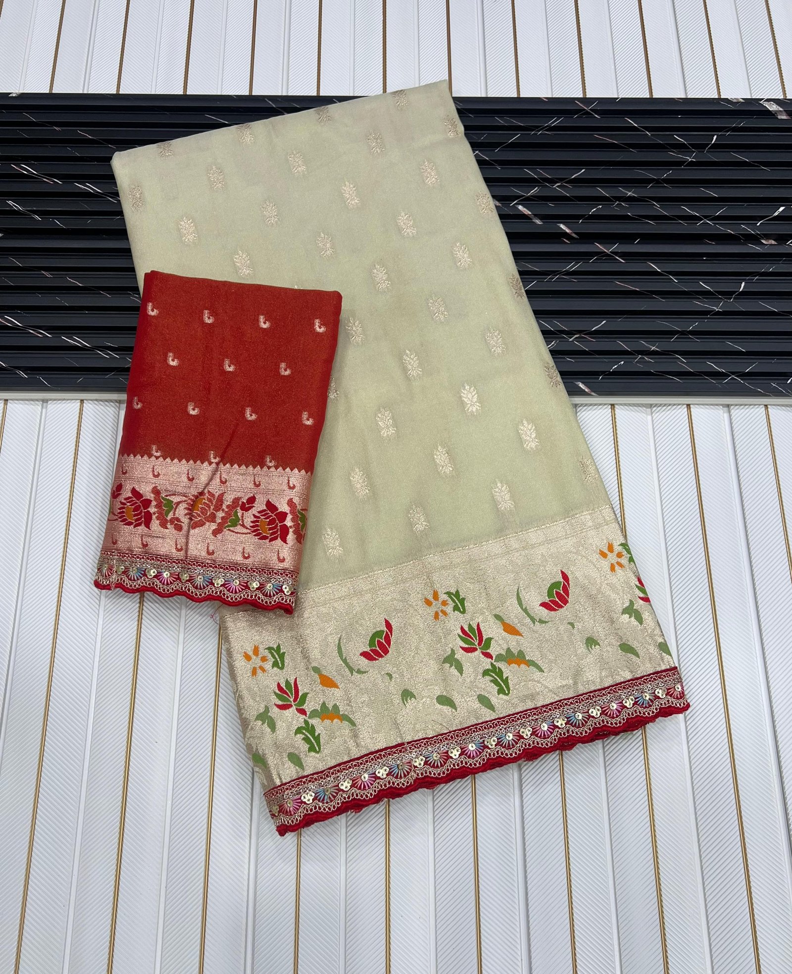 Pure Tissue Silk Zari Saree image 15