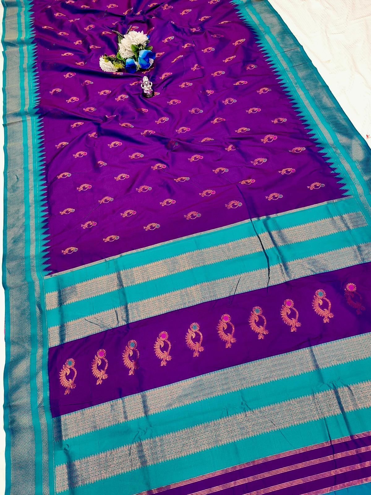 Payal Nath Irkal Paithani image 20