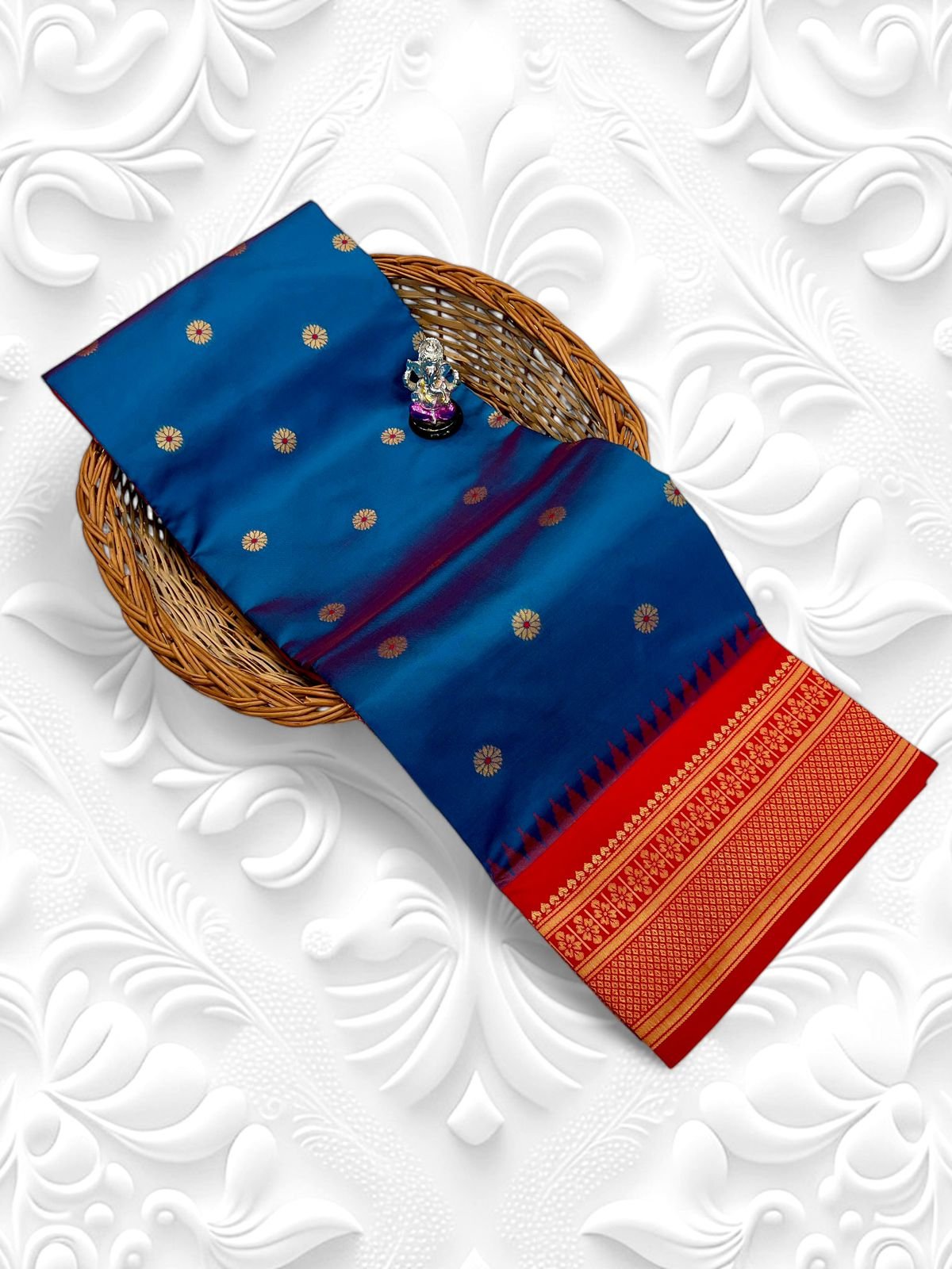 Aarya Fancy Pallu Kadiyal Paithani