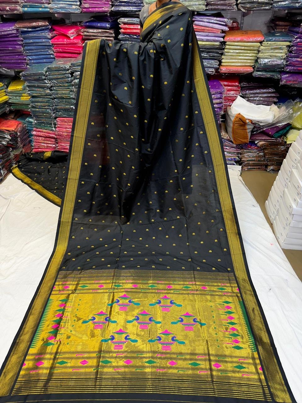 Yeola Double Pallu Semi Paithani image 2