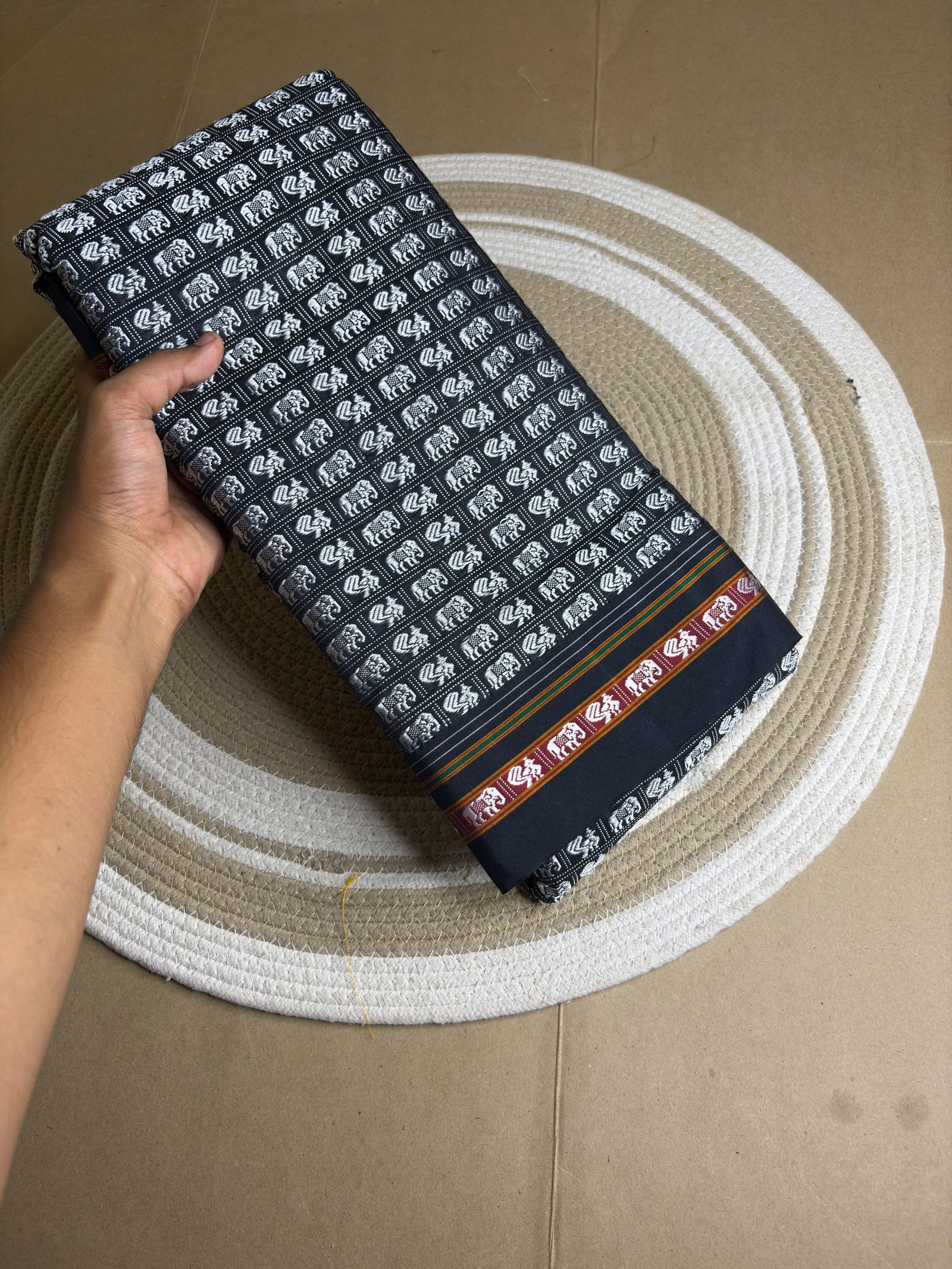 Khun Saree with tassel image 4