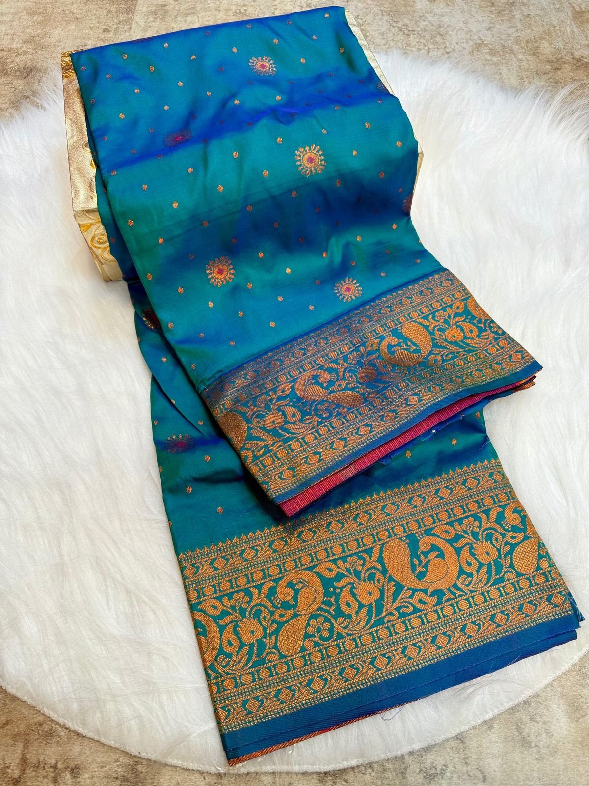 New Narayani Paithani image 2