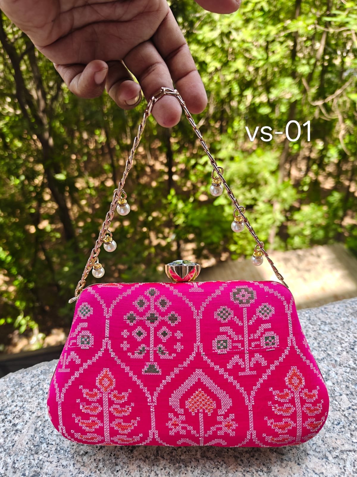 Patola Clutch type 2