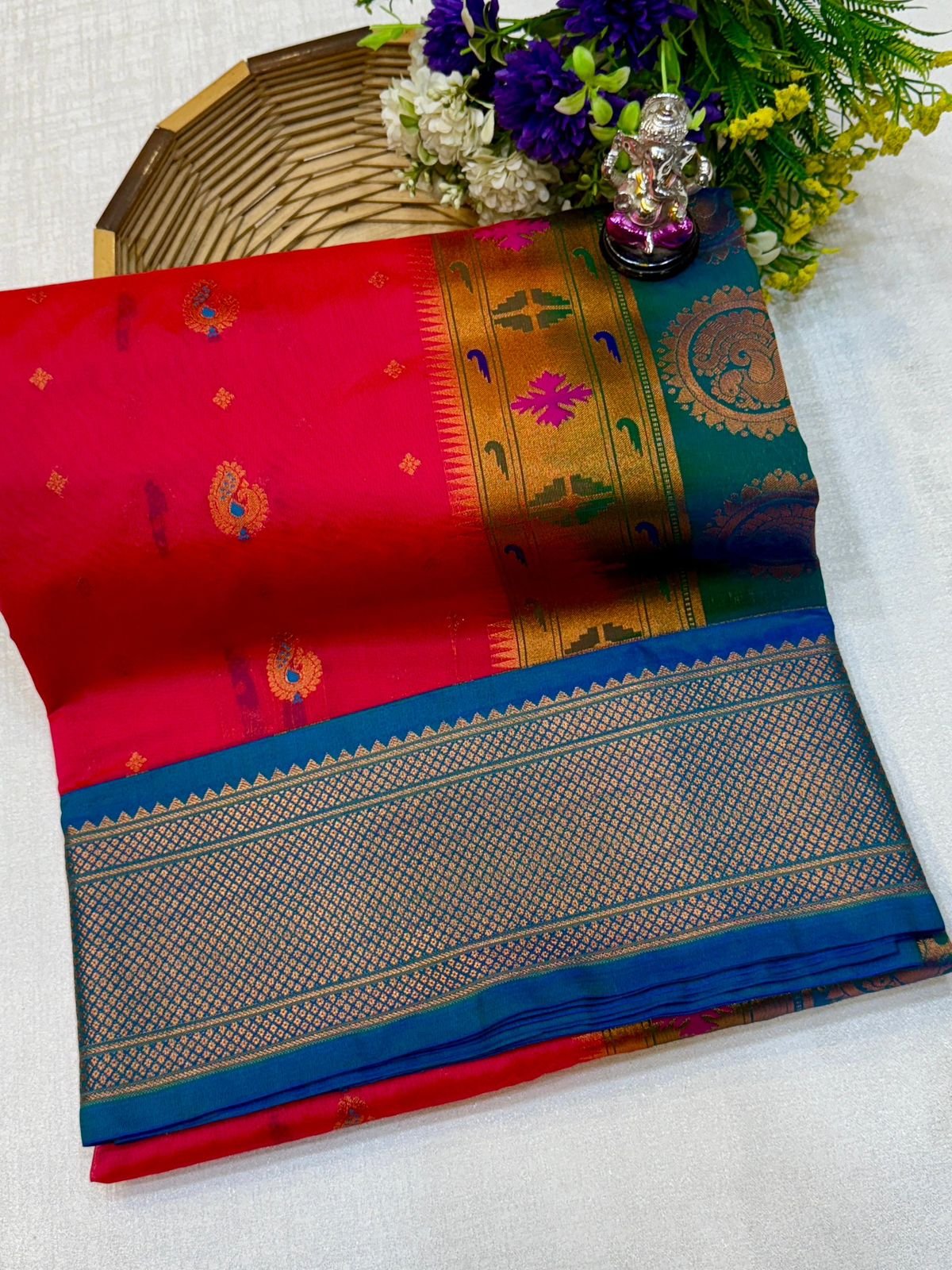 Khushi Kadiyal Paithani image 13