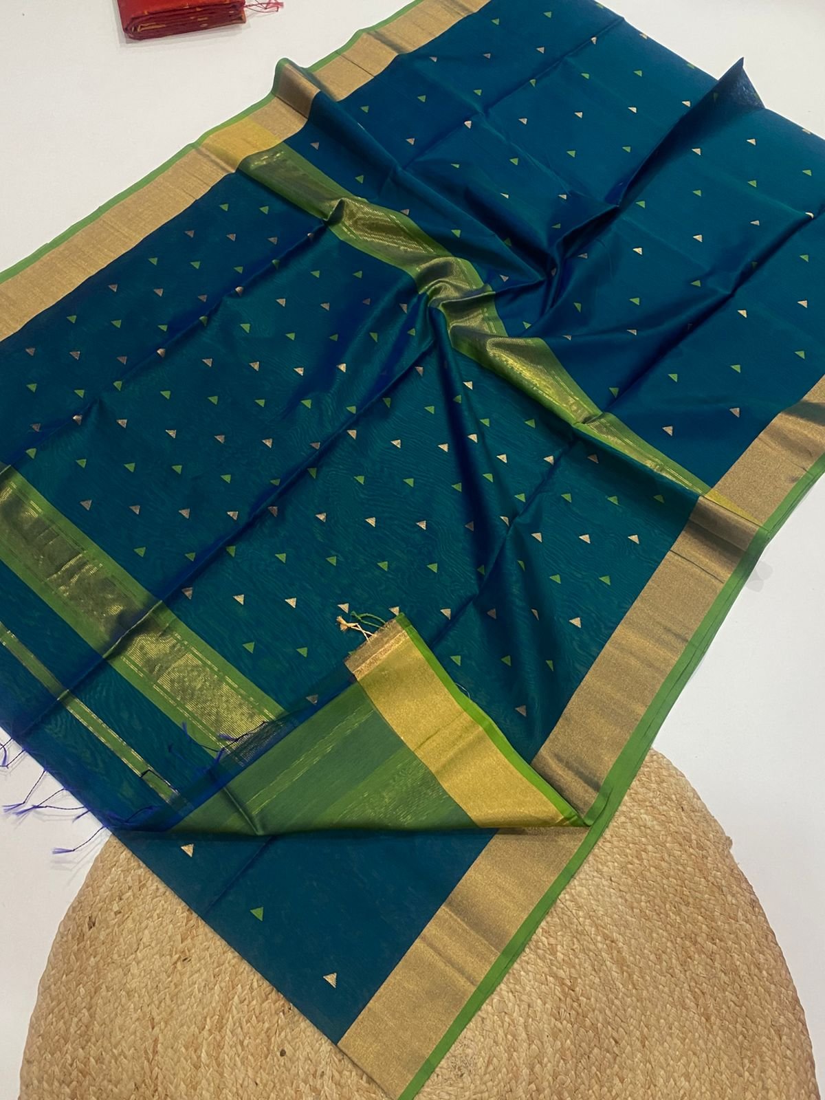 Maheshwari Triangle Butti image 16