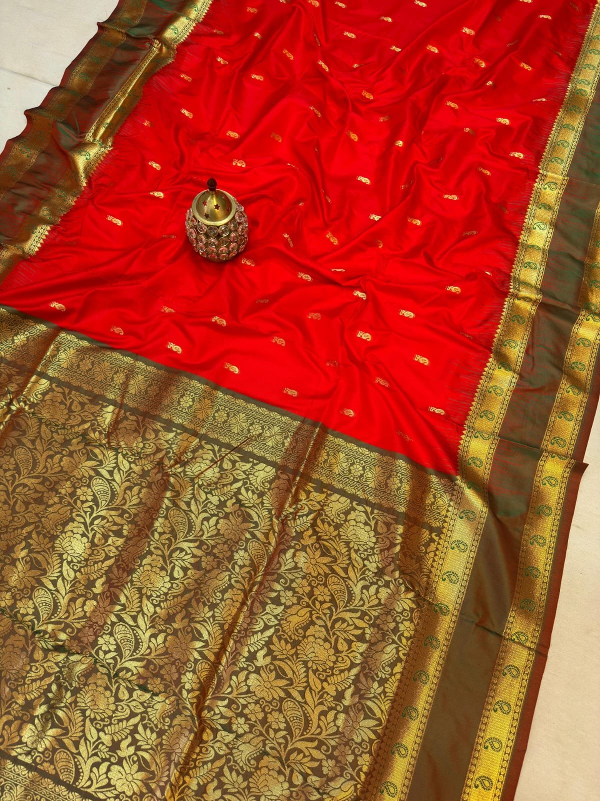 Kanjivaram Paithani Saree image 13