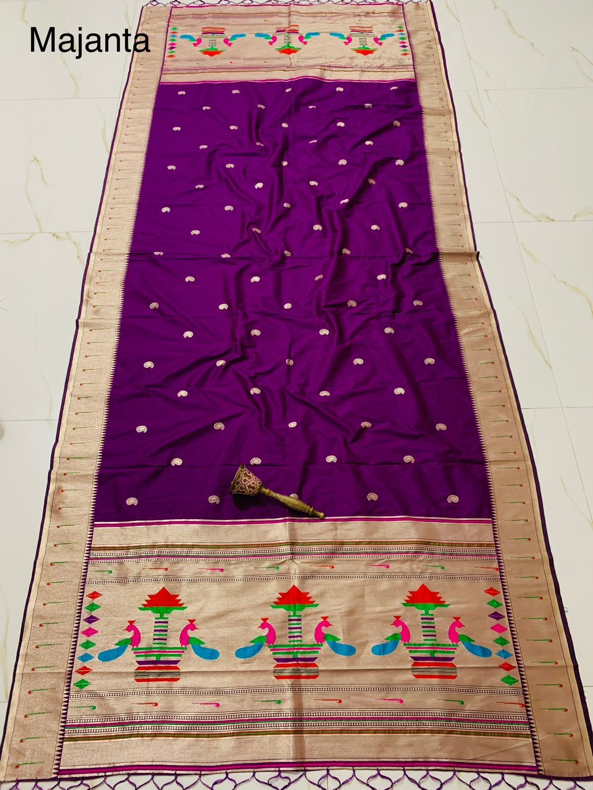 Munya Border Mango Butti Dupatta image 13