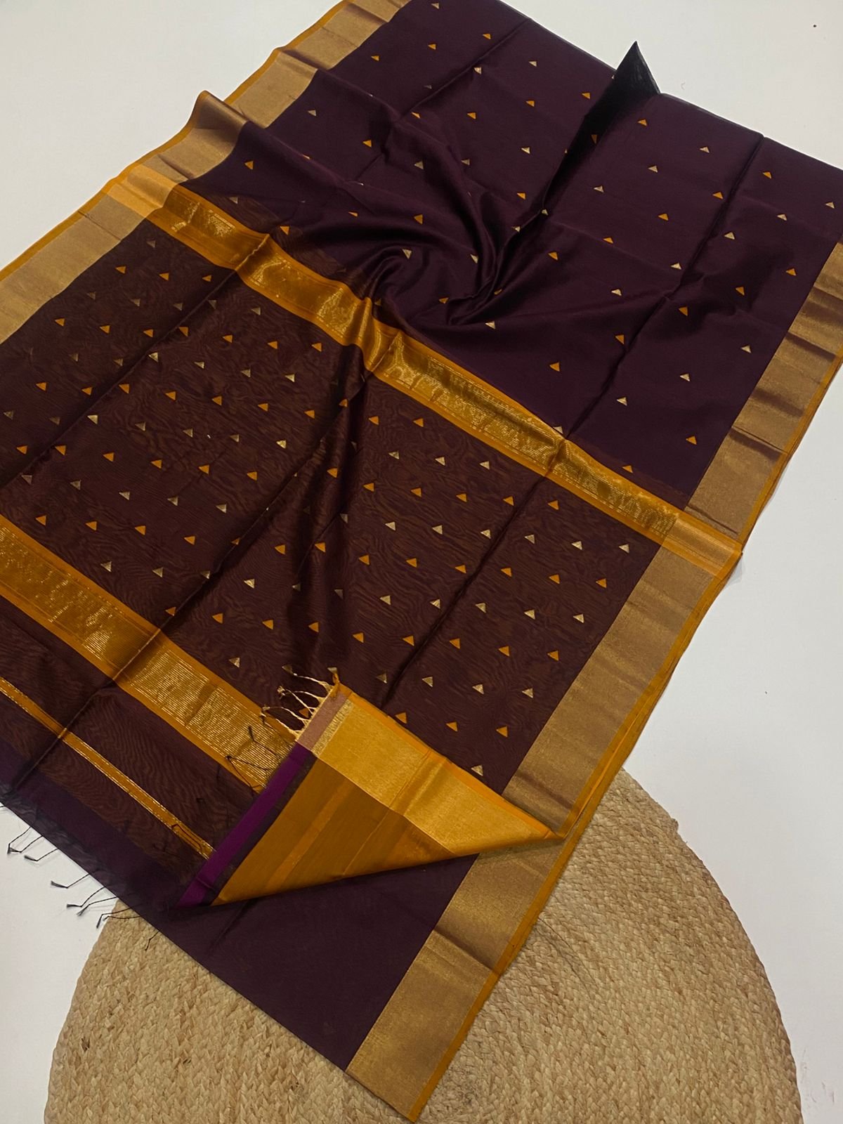 Maheshwari Triangle Butti image 2