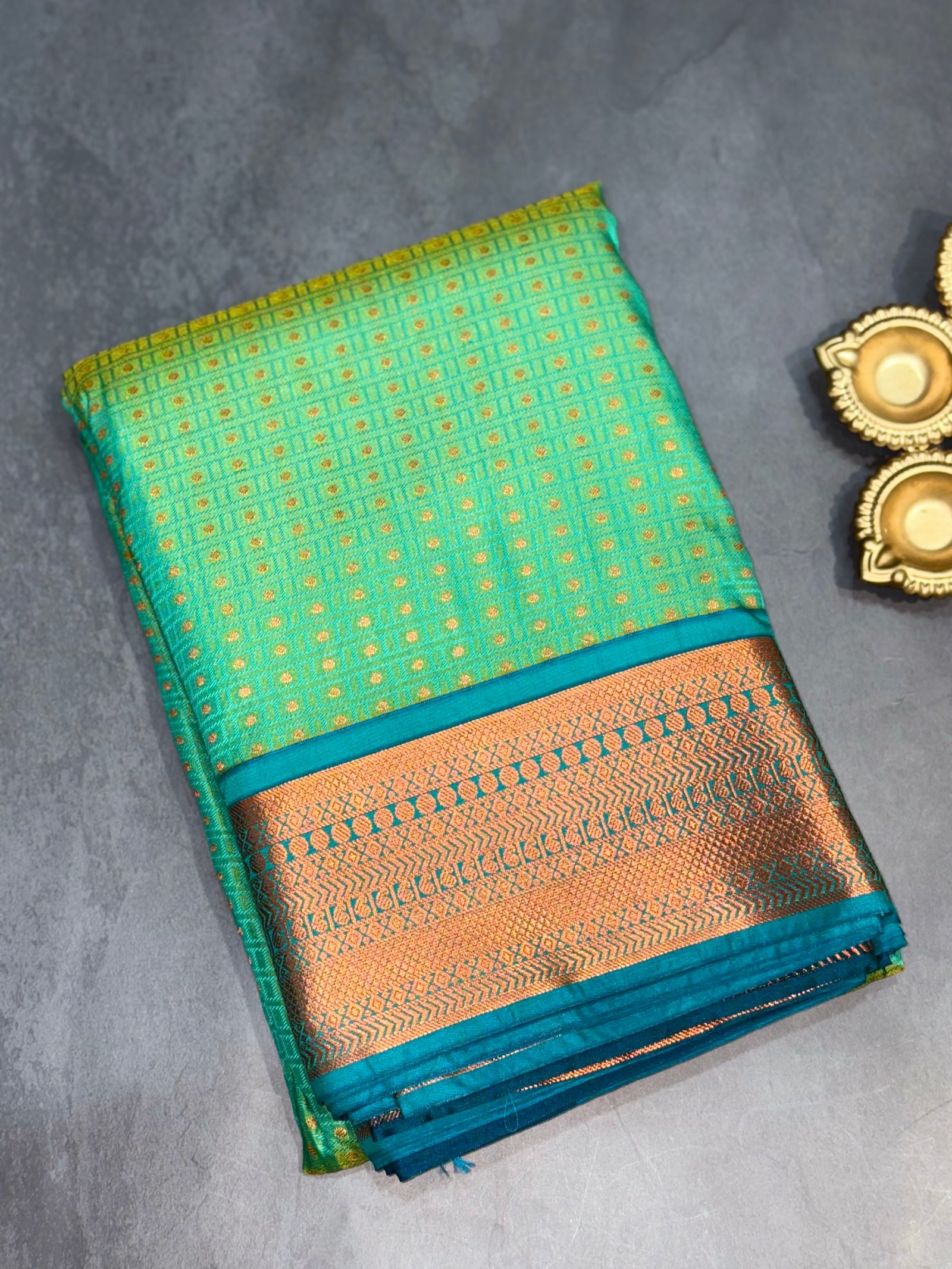1000 Butta Super Soft Silk Saree image 4